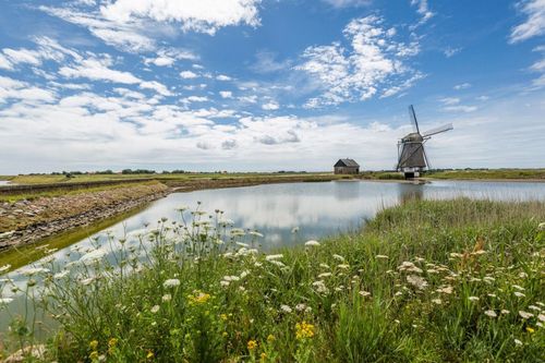 A 3h de la France, cette île classée à l'UNESCO est un havre de paix naturel et préservé (et le paradis des cyclistes !)