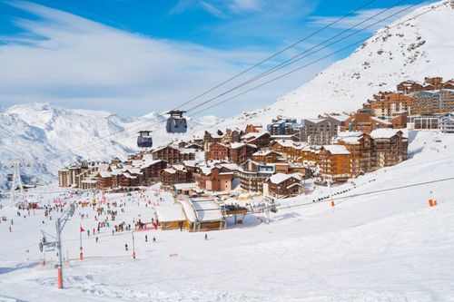Marre du ski ? Voici les activités insolites à tester à la montagne pour les vacances de février (elles plairont autant aux petits qu'aux grands) !