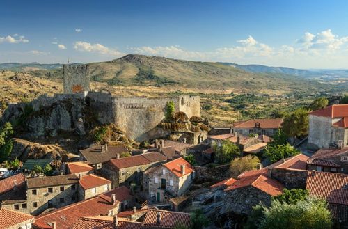 Portugal : connaissez-vous l'histoire de ces châteaux situés à la frontière espagnole ? Certains se visitent toujours !