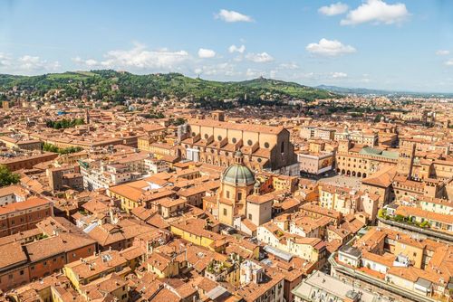 Trop de touristes à Rome cet été ? 5 raisons de préférer Bologne à la capitale italienne pour ses prochaines vacances