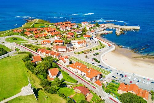 Comillas, the fishing village that revealed Gaudí 
