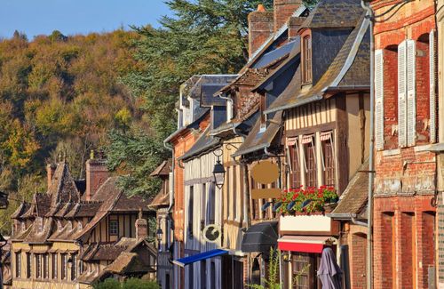 Ces 5 petits villages authentiques se trouvent tous en Normandie (et ils font partie du classement des Plus Beaux Villages de France) !