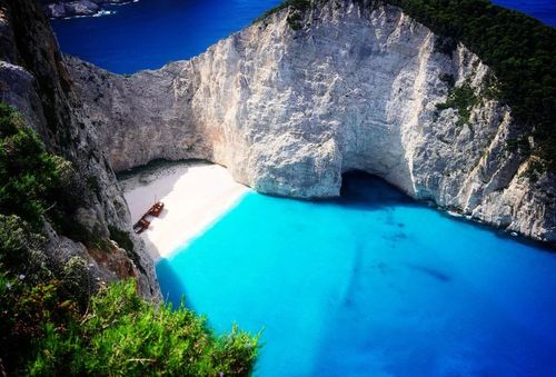 Grèce : la plage paradisiaque de Navagio cache un (énorme) secret