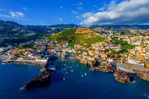 Surnommé l’île du printemps éternel, ce havre de paix portugais se démarque en Europe ! 