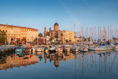 Saint-Raphaël, the natural seaside resort of the Var