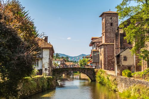 Ce charmant village basque à 2h de Bordeaux propose de nombreuses activités pour toute la famille !