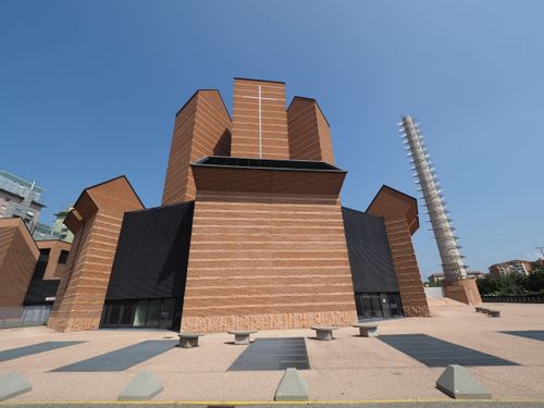 Die Kirche Santo Volto und der Dora-Park, eine wiederhergestellte Industriebrache