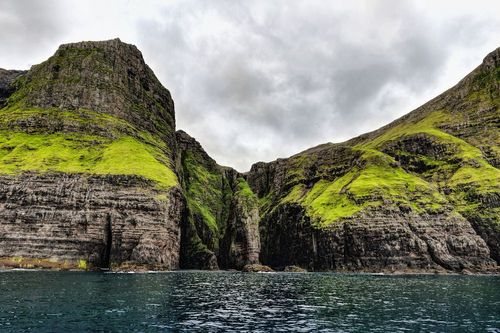Le saviez-vous ? Cette île située en Islande abrite la maison la plus isolée du monde ! (Et de nombreux mystère l'entoure)
