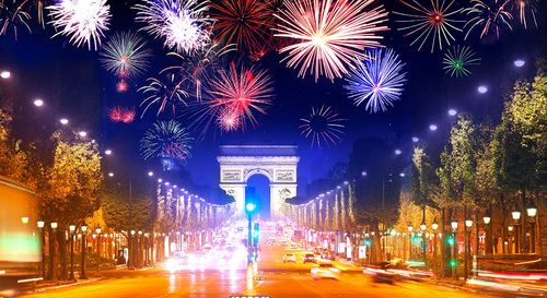 Des feux d'artifice annulés et d'autres maintenus, où célébrer le 14 juillet en France ? 