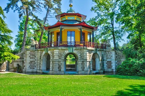 Château, pavillon chinois, plage... cette ville située près de Paris regorge de merveilles à visiter lors d'un week-end ensoleillé !