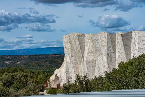 En Ardèche, cette grotte reconstituée nous transporte au temps de la Préhistoire ! Une visite à faire en famille