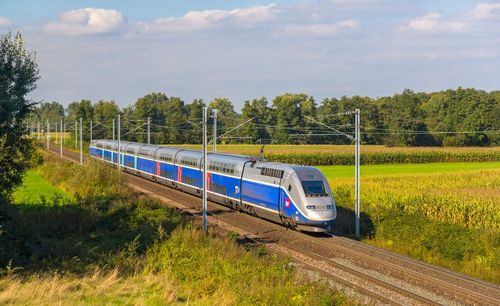 Préparez-vous à réserver vos vacances d'été : la SNCF ouvre ses ventes ce mercredi !