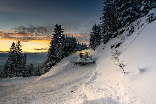 Da non perdere: trascorri la notte in un battipista a La Plagne!