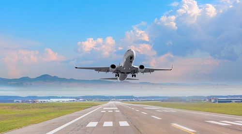 Voyager pas cher : 5 destinations où partir pour moins de 35 euros l’aller-retour pour les vacances de février