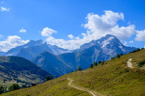 Außergewöhnliche Sehenswürdigkeiten rund um Les Deux-Alpes im Sommer