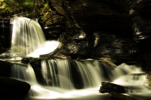 Discover the Belle au Bois waterfall