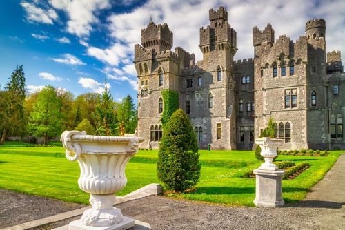 Pour vos prochaines vacances, logez dans un vrai palais ou château féerique ! En voici 5 parmi les plus majestueux au monde