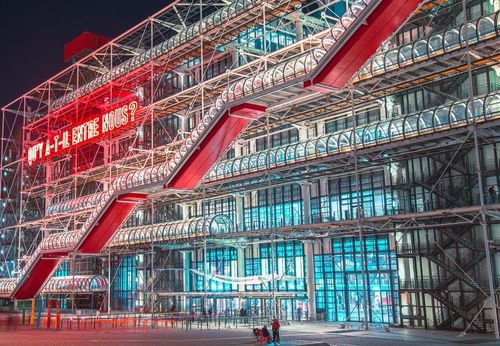 Performances artistiques, cinéma, musique... tout est gratuit le 1er juin pour la 22e édition de la Nuit Blanche à Paris ! On vous dit où aller