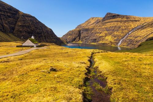 En plus d'être sublimes, ces lieux situés aux 4 coins du monde apportent la fraîcheur attendue en été !