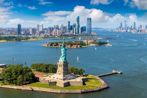 On a repéré ce bon plan  : partez à New York pendant une semaine en hôtel 4 étoiles avec le vol inclus, à partir de 919 euros !