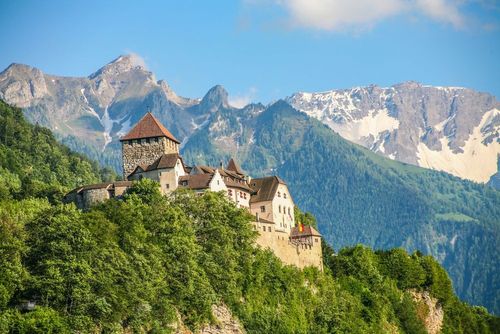 Idéal pour des vacances au calme, ce pays étonnant est le moins visité d’Europe ! (Il n’est pas bien loin de la France)