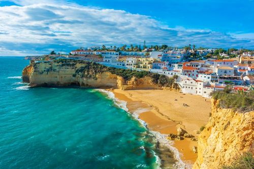 On a repéré ce bon plan : partez en Algarve pour un séjour de 2 à 14 nuits, avec vol inclus au départ de Paris, à partir de 149 € !