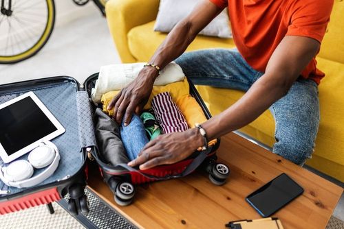Voici la liste des produits interdits dans les bagages cabine en avion en 2025 !