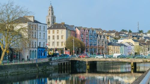 Cette petite ville d’Irlande est classée parmi les meilleures destinations à visiter en 2025 ! Et elle est accessible en vol direct depuis la France 