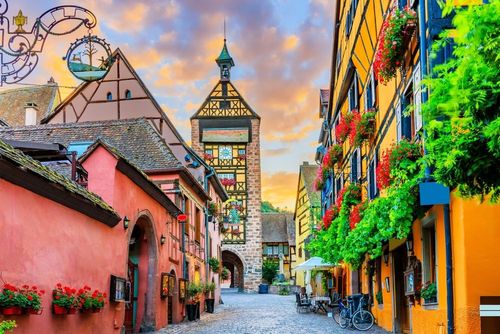 5 villes de France colorées à visiter au moins une fois (il y en a peut-être une près de chez vous ?)