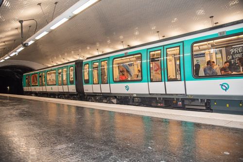 À partir du 24 juin, vous pourrez vous rendre à l'aéroport d'Orly avec la ligne 14 ! Mais le ticket sera plus cher 