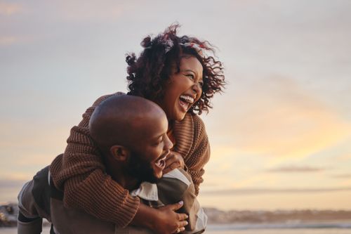 Voici les 10 villes européennes où vous aurez le plus de chance de trouver l'amour en 2024 !