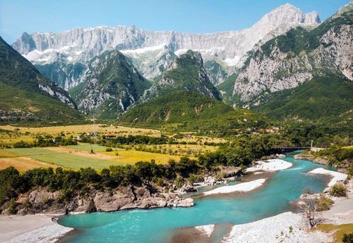 Vestiges romains, thermes et activités fluviales... découvrez l'une des toutes dernières rivières sauvages d’Europe