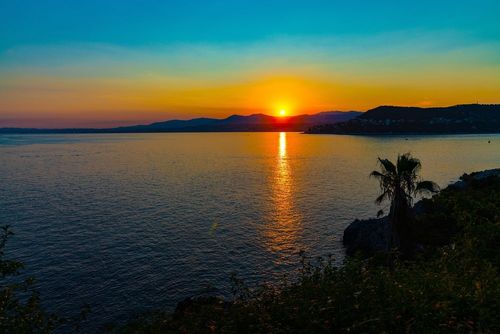 Pas besoin de partir loin pour observer les plus beaux couchers de soleil ! Voici les meilleurs spots d'Europe à visiter au printemps ou en été