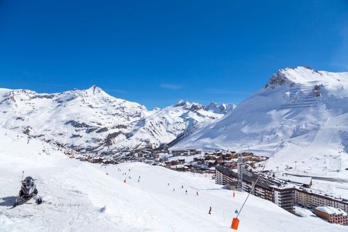 Skier en été, c’est possible dans ces trois stations renommées en France ! (Vite, elles fermeront en juillet)