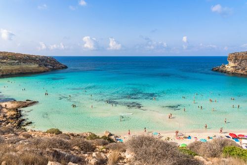 Où se la couler douce cet été au soleil ? Les 5 meilleures plages d’Europe à découvrir absolument en 2024 selon Tripadvisor