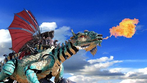 Connaissez-vous ce dragon cracheur de feu situé sur une plage du nord de la France ?