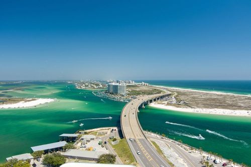 Saviez-vous qu’il y avait des plages de sable blanc en Alabama ? En voici 5 à ne pas manquer !