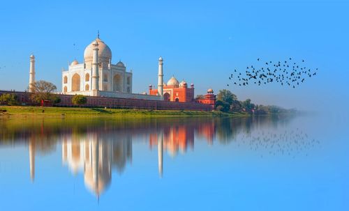 Connaissez-vous si bien le Taj Mahal ? Cette merveille du monde moderne brille par ses nombreuses particularités !