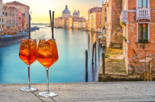 En manque d'inspiration ? Voici 9 destinations à moins de 3h de la France pour des vacances de dernière minute