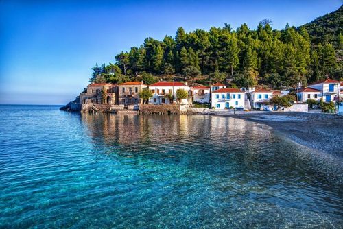 Accessible en vol direct depuis la France, ce pays cache une des régions les plus riches d'Europe ! 5 sites incroyables à visiter absolument