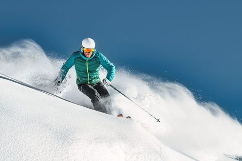 Hawaii, Grèce, ou encore Maroc... 5 destinations incroyables où partir skier cet hiver ! 