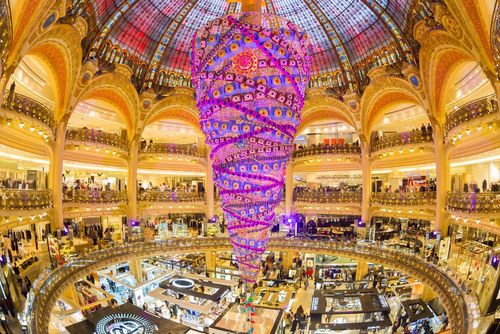 Paris : les plus belles vitrines des grands magasins à découvrir pendant les vacances de Noël