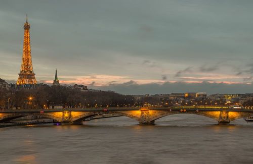 Ces 5 monuments européens sont encore plus beaux une fois la nuit tombée !