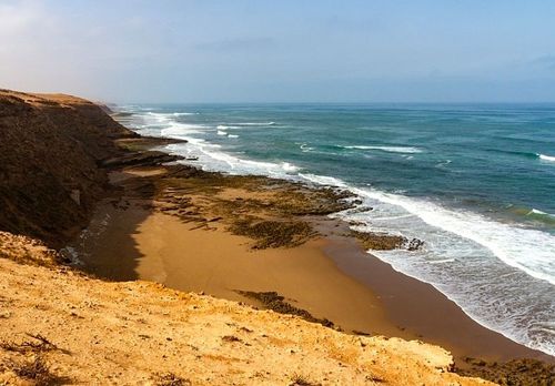 Cette immense plage déserte de 40 km sera votre prochaine destination découverte du Maroc