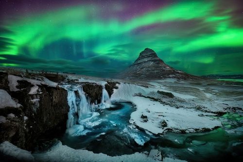 Grottes de glace, aurores boréales ou décors de cinéma... 5 activités insolites pour vivre une expérience unique en Islande !