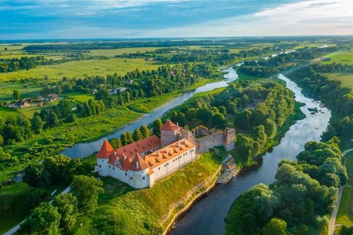 Ce superbe pays à 2h45 de la France est l’un des moins visités d’Europe (il regorge pourtant de merveilles à découvrir !)