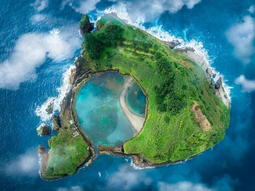 Surnommée le “Hawaï de l’Europe, cette destination paradisiaque n’est qu’à 4 heures de Paris