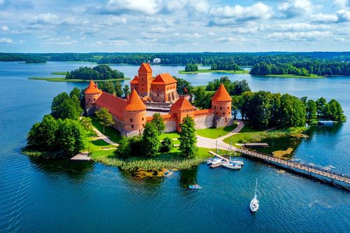 Pas cher et épargné du tourisme de masse, ce pays situé à 2h30 de la France est élu "meilleure destination d'Europe 2025" !