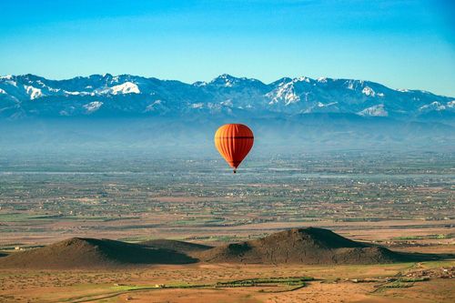 Les trésors naturels et culturels de la planète sont encore plus beaux vus du ciel ! Voici les 10 paysages les plus époustouflants à faire en montgolfière !