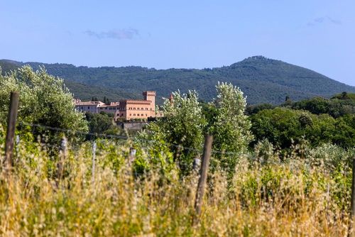 5 villages totalement ignorés des touristes à découvrir en Europe en 2025 !